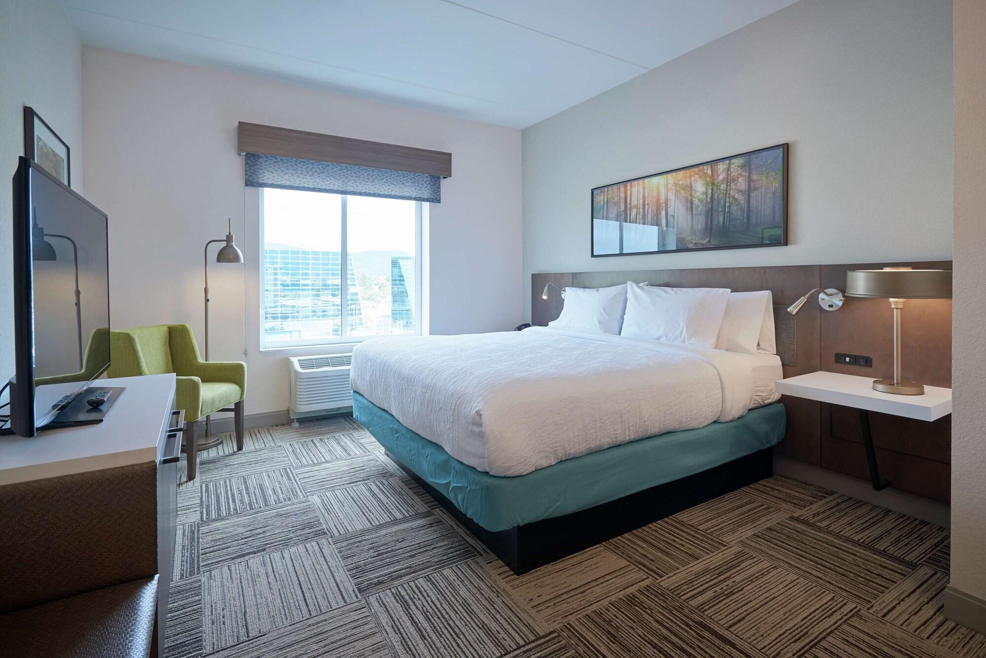 Hilton Garden Inn Corning Downtown Екстер'єр фото
