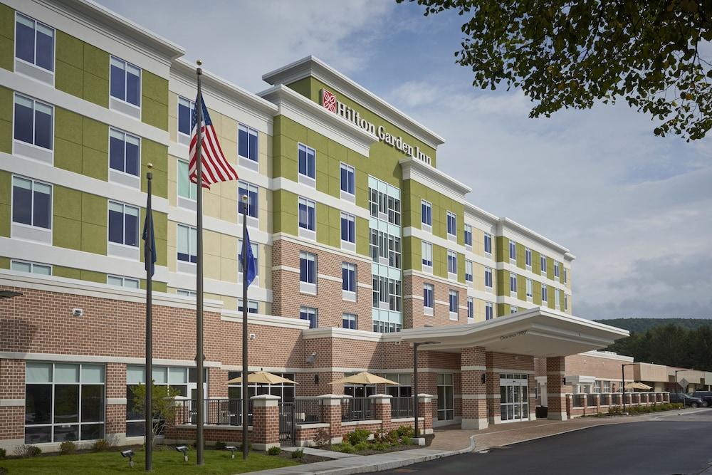 Hilton Garden Inn Corning Downtown Екстер'єр фото
