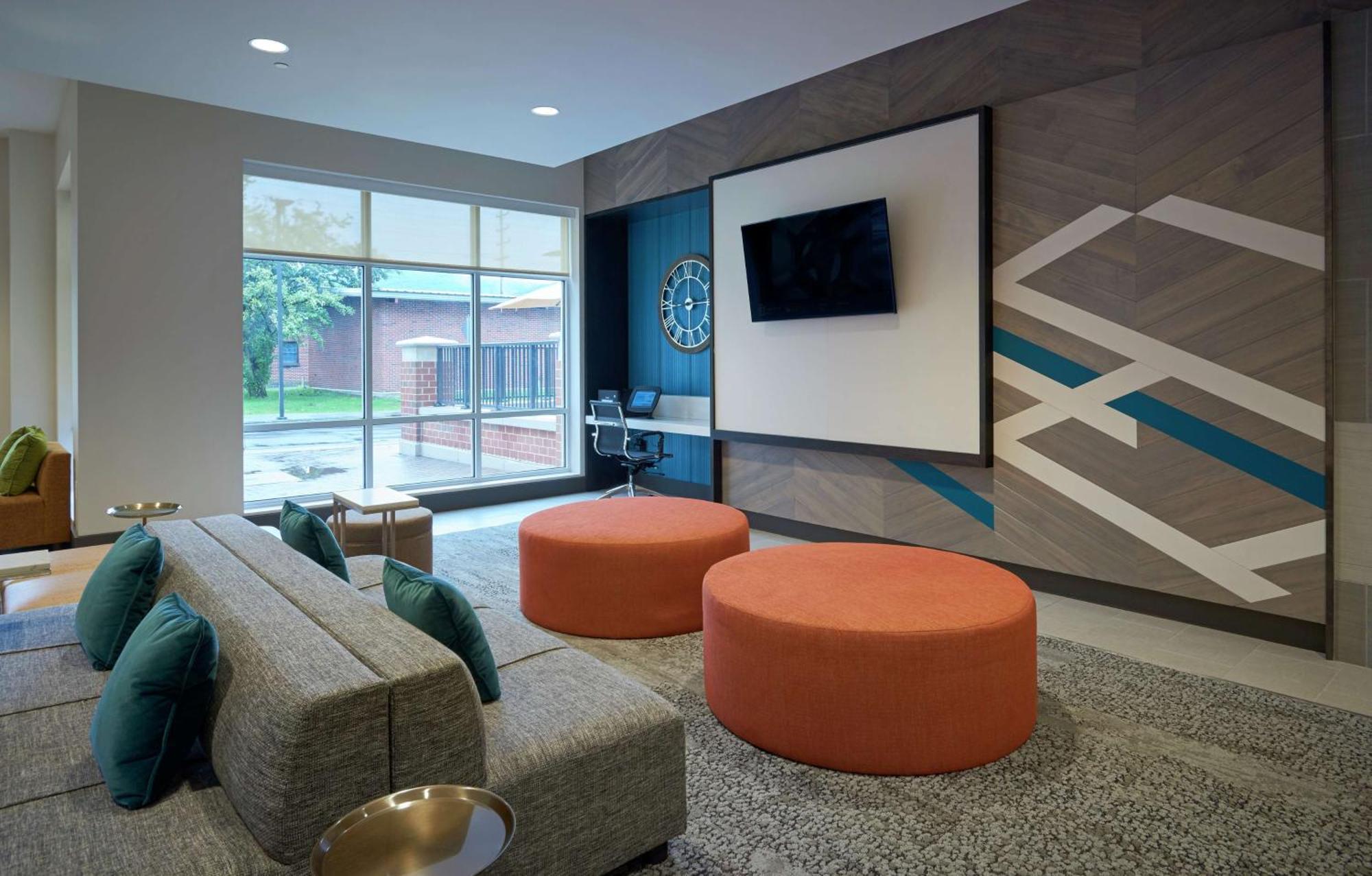 Hilton Garden Inn Corning Downtown Екстер'єр фото