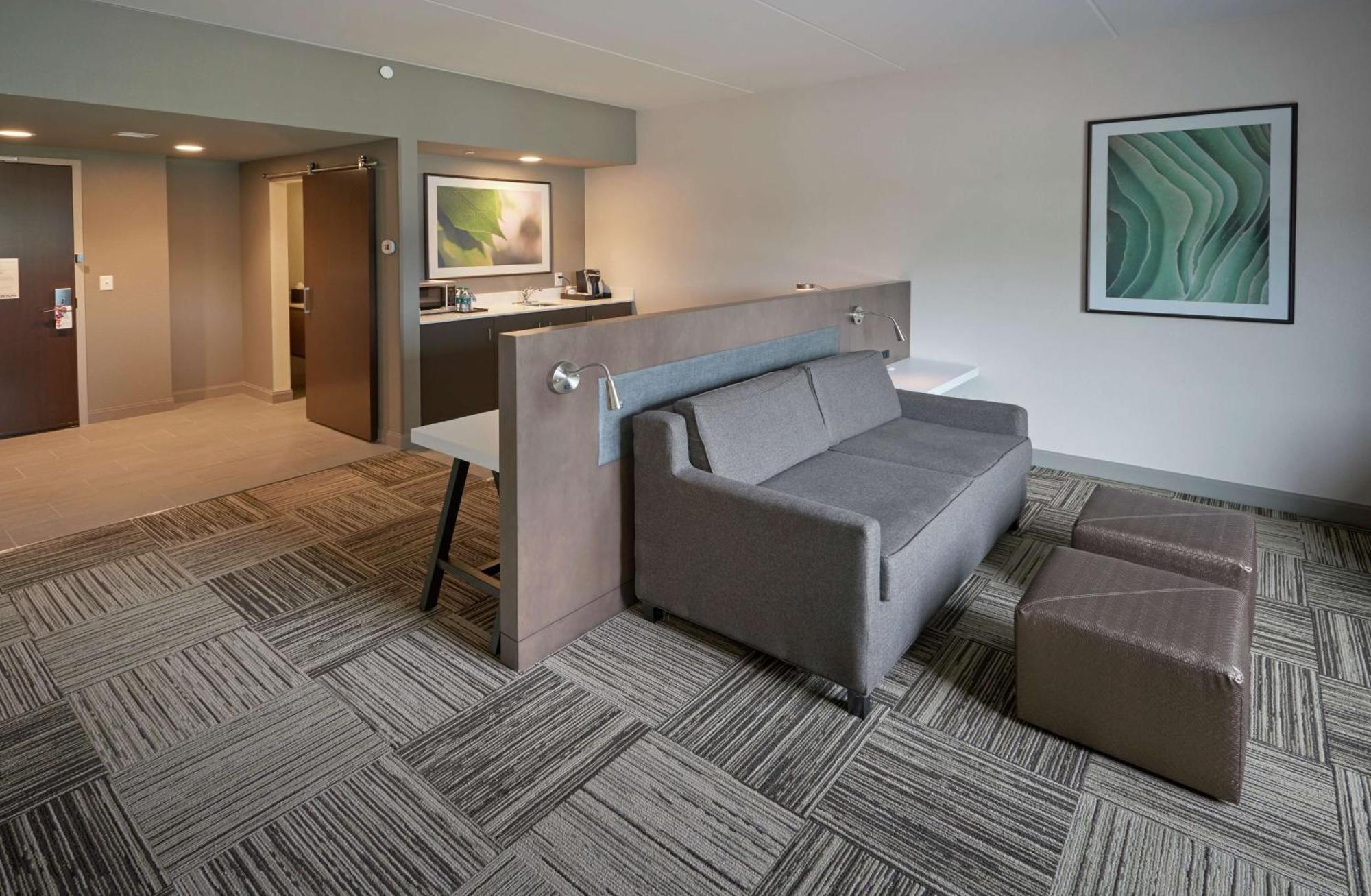 Hilton Garden Inn Corning Downtown Екстер'єр фото